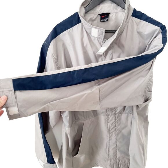 Nike Grey Navy Sports Water Resistant Swoosh Performance Windbreaker Jacket - Picture 3 of 11